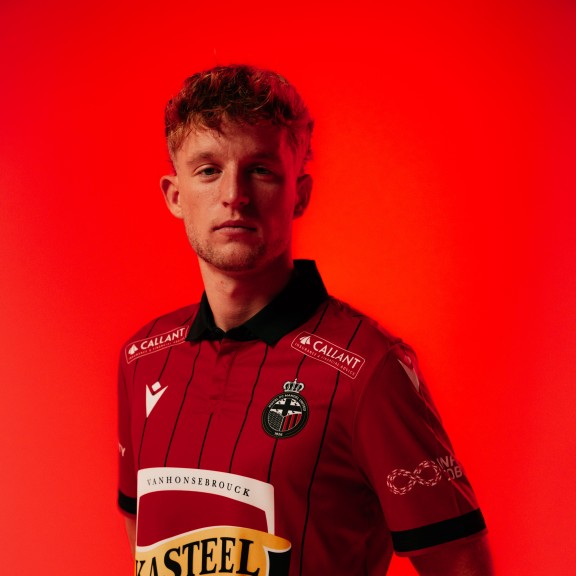 Arthur Desot middenvelder Mandel United