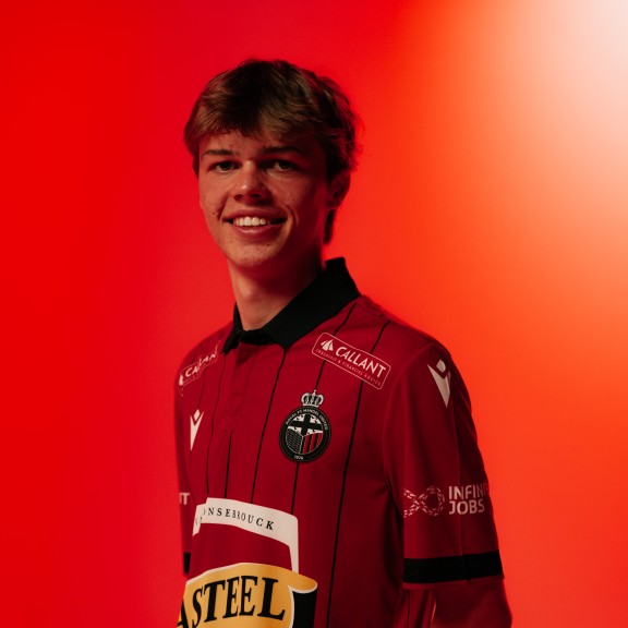 Mathisse Desmet middenvelder Mandel United